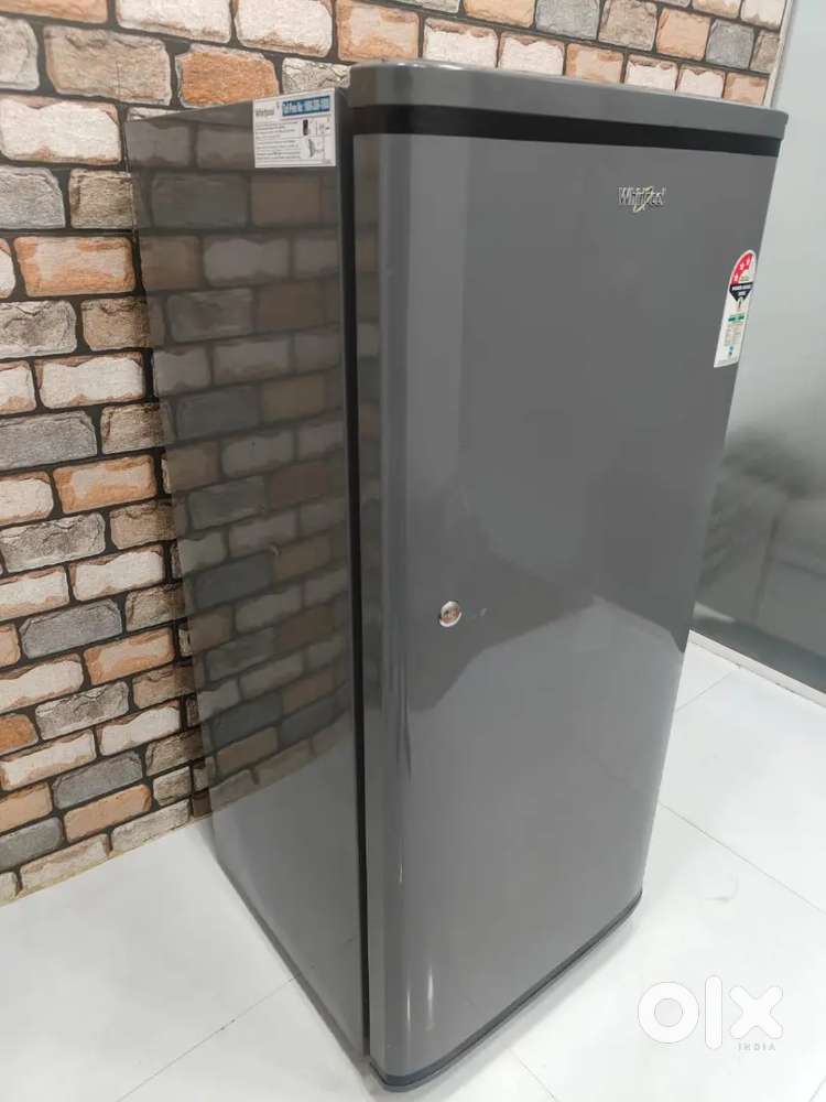 ₹7500 Whirlpool grey colour single door fridge..cash on delivery