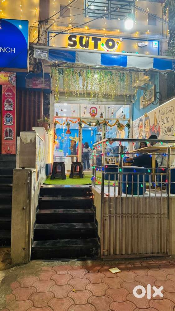 10 by 10 glass section with door