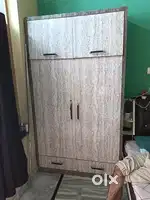 Almari 7*4