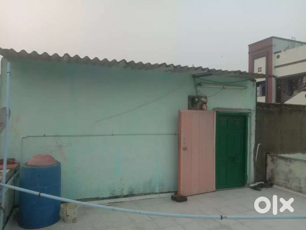 Only for bachelor ( student) Near poonamalle blind school back side