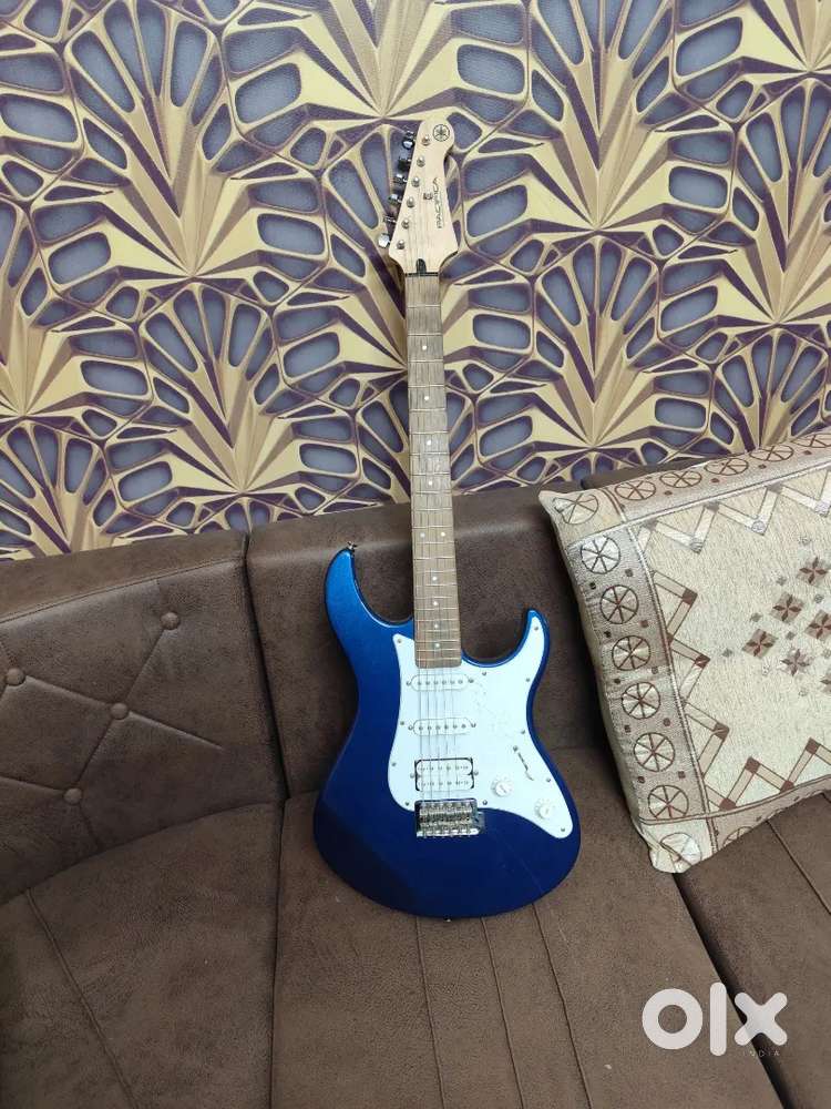 Yamaha electric guitar