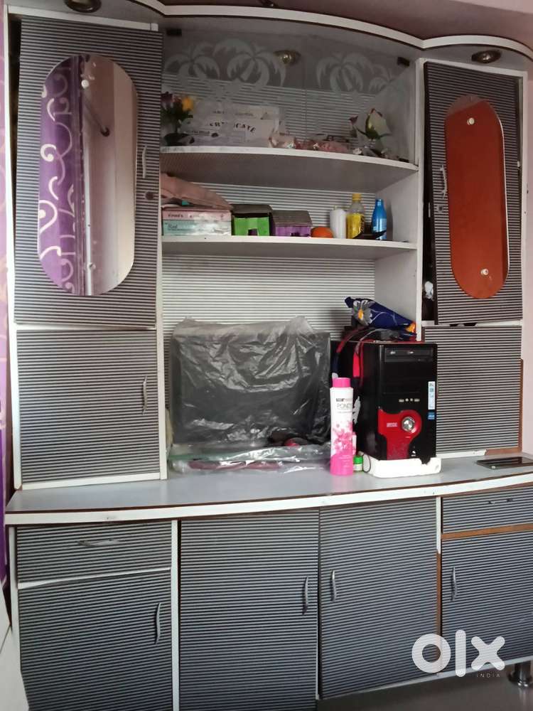 Shoe-case wardrobe