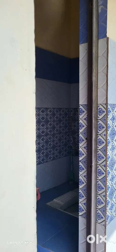 We have 2 floors for rent.one is 2 bhk and one is 1 bhk