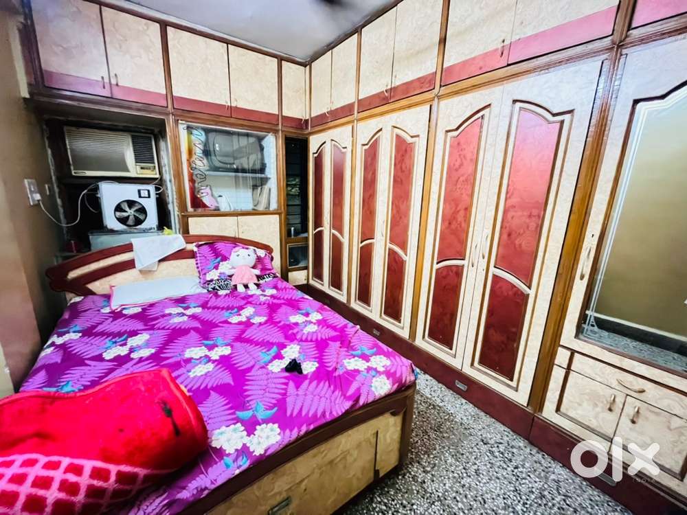 Looking for female flatmate in sharing room