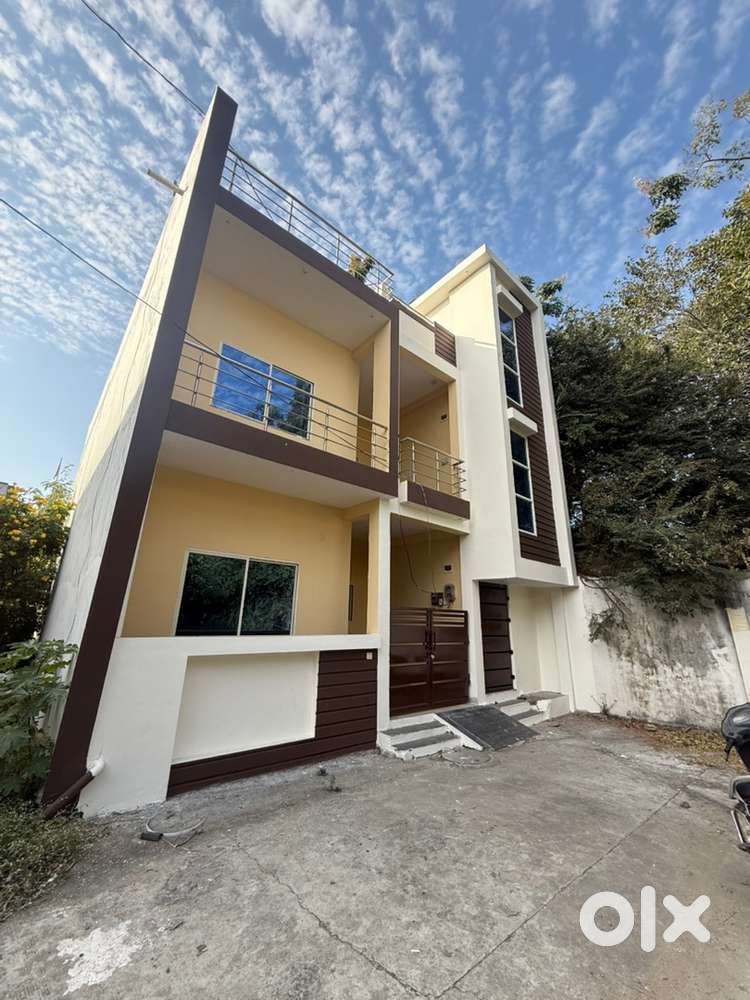 890 sq house newly painted double floor 1780 carpet area.