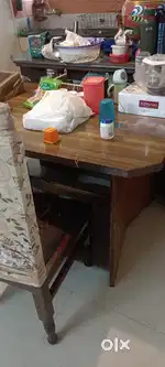 Dining Table  4 seater Good Condition