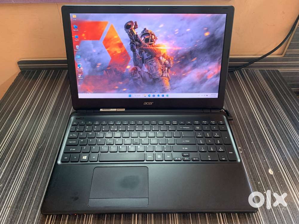 Acer Laptop 8/500GB With Sleeves