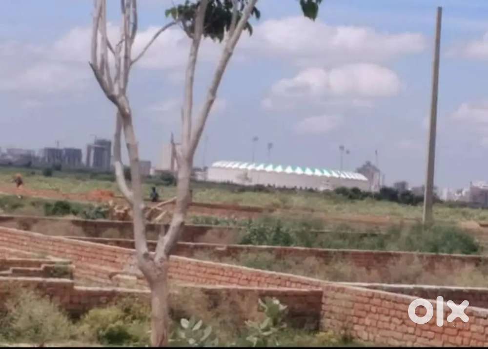 गोमती नगर एक्सटेंशन शालीमार वन वर्ल्ड के पास प्लॉट बैंक लोन नगर निगम
