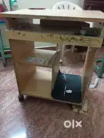 Computer table