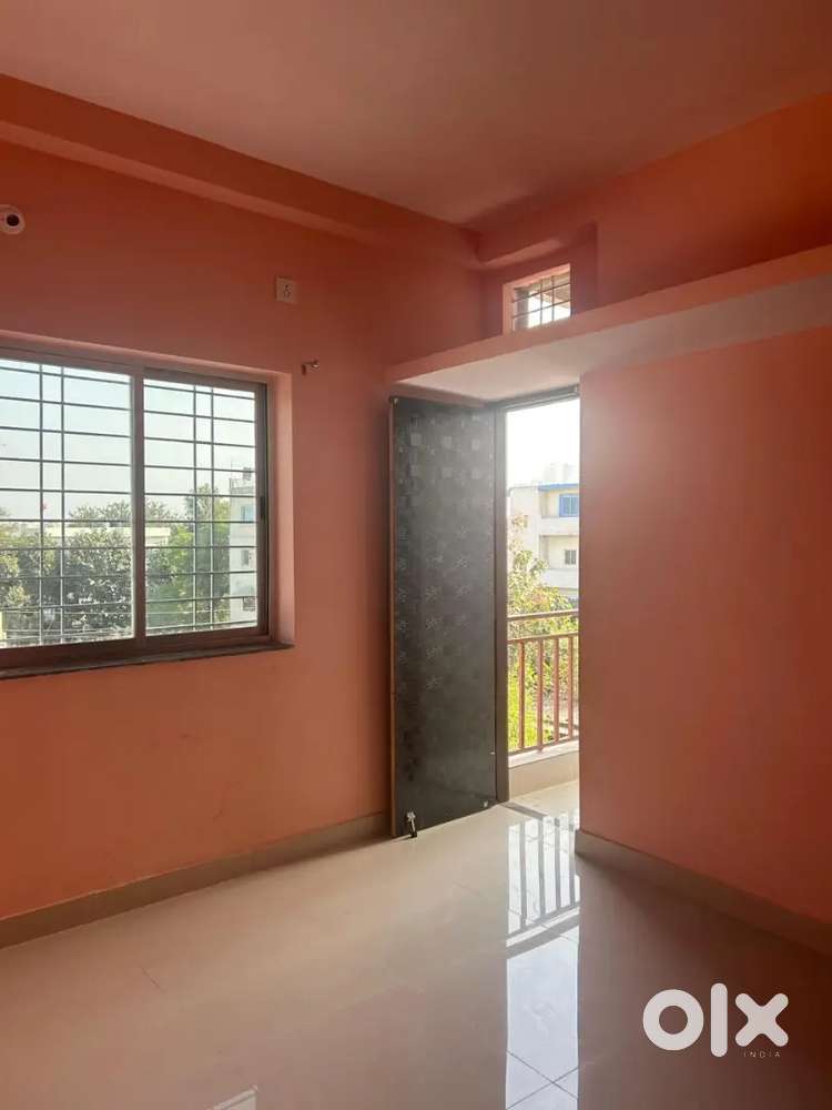 Fully independent flat 1rk couple girls boys available kokar tirilroad