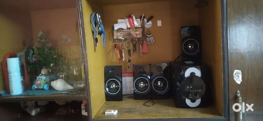 Home theatre bluetooth usb aux 4.1music system and good soud sellingss