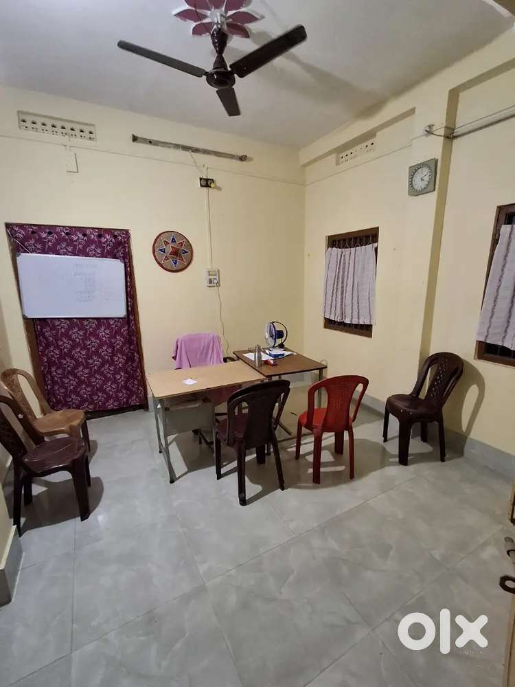 TOLET 2ta room Attached kitchen Separate bathroom  parking available