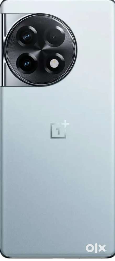 11r All ok good condition only back panel crack