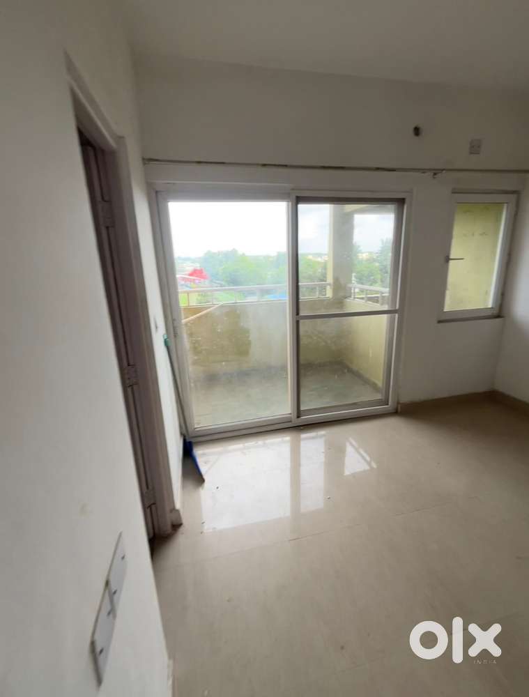 need flatmate urgently