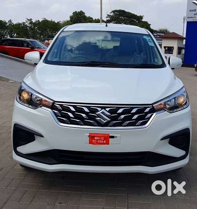 ERTIGA ZXI CNG READY AVAILABLE IN 6 AIRBAGS