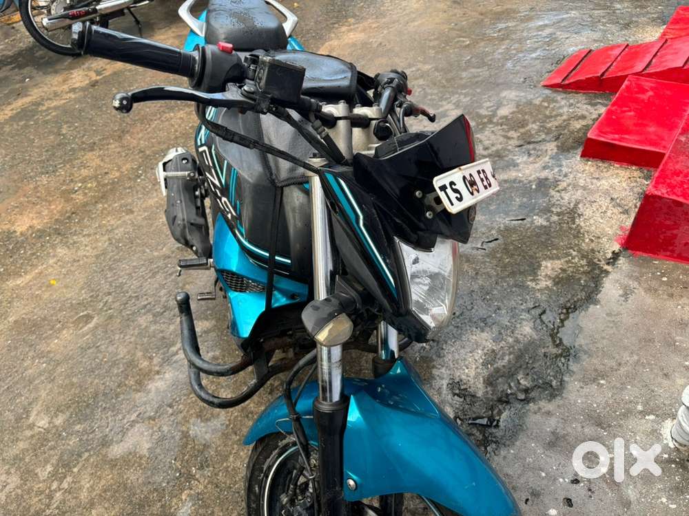 Want sell less driven Fzs v2 at good condition