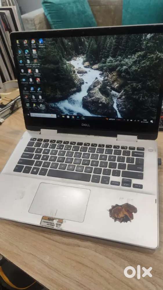 Dell 5482 - touch screen - i5-16gb ram- 2g. Graphics-513 SSD