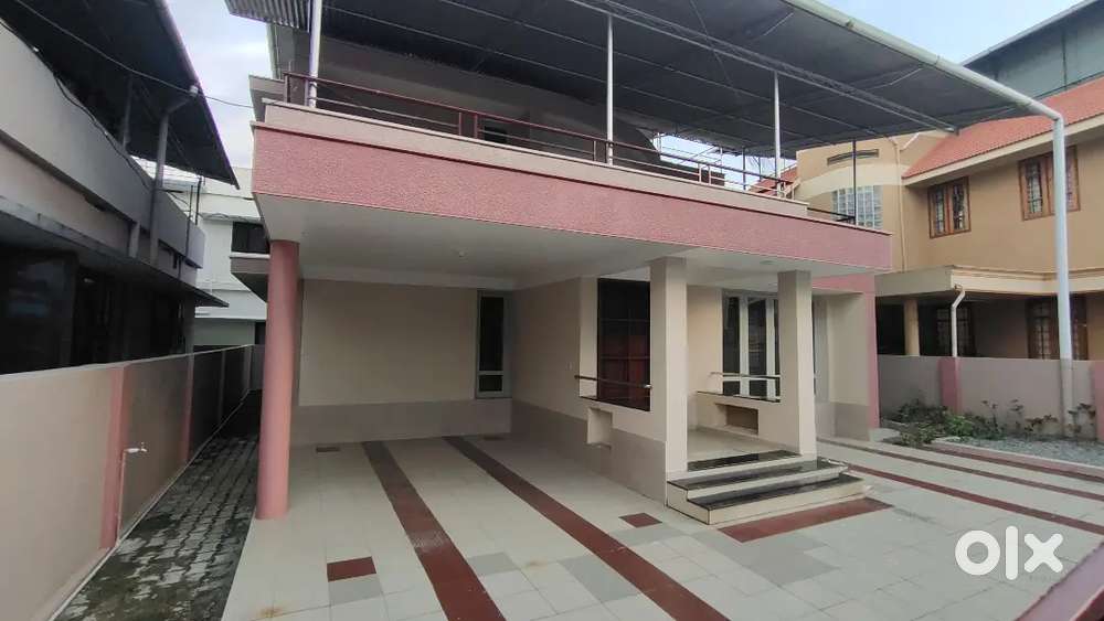 3BHK WEL MAINTAINED HOUSE FOR SALE NEAR ELIPPODU VETTAMUKKU