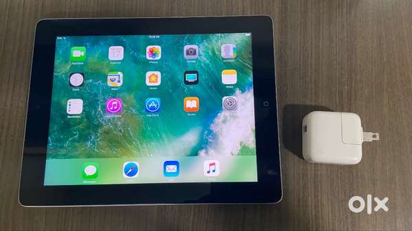 Apple iPad Air - Working and no Cracks / dents