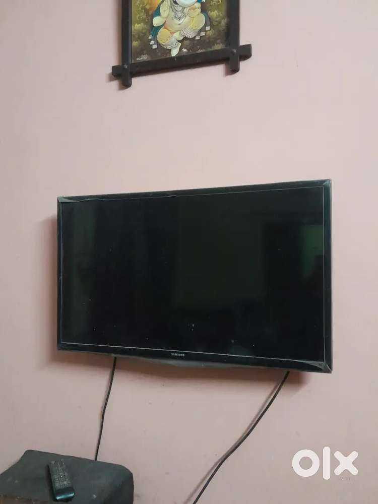 Samsung LED TV 32 inch good condition