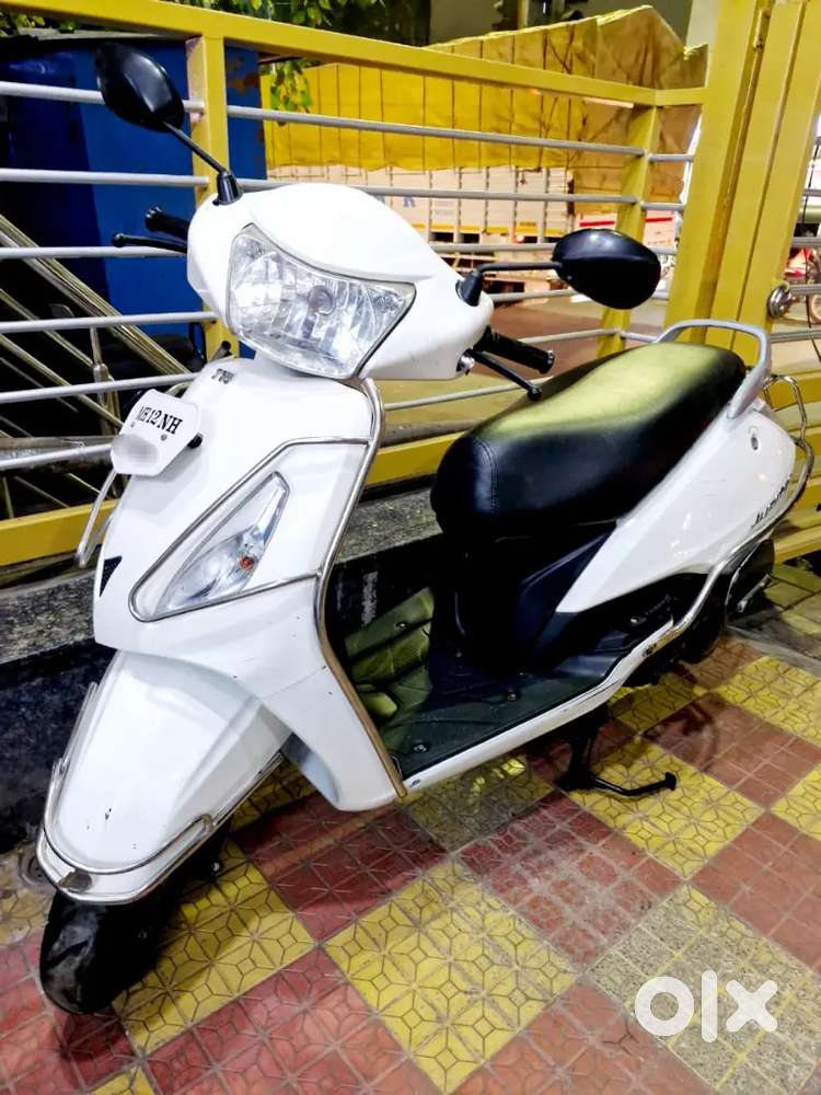 TVS JUPITER.