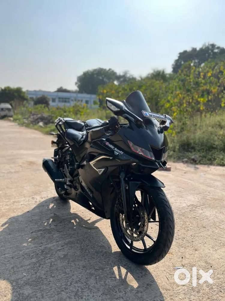 Yamaha r15 v3 bs6 2020 model 3rd owner