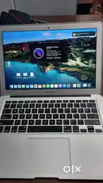 MACBOOK AIR