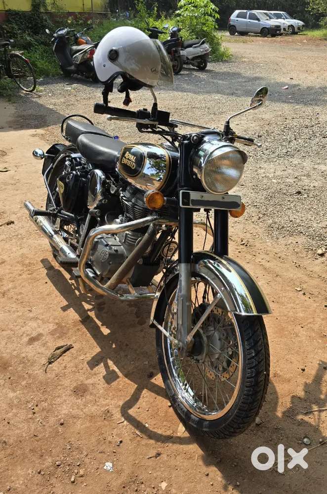 For sale: Royal Enfield Classic 500 Chrome. In perfect condition.