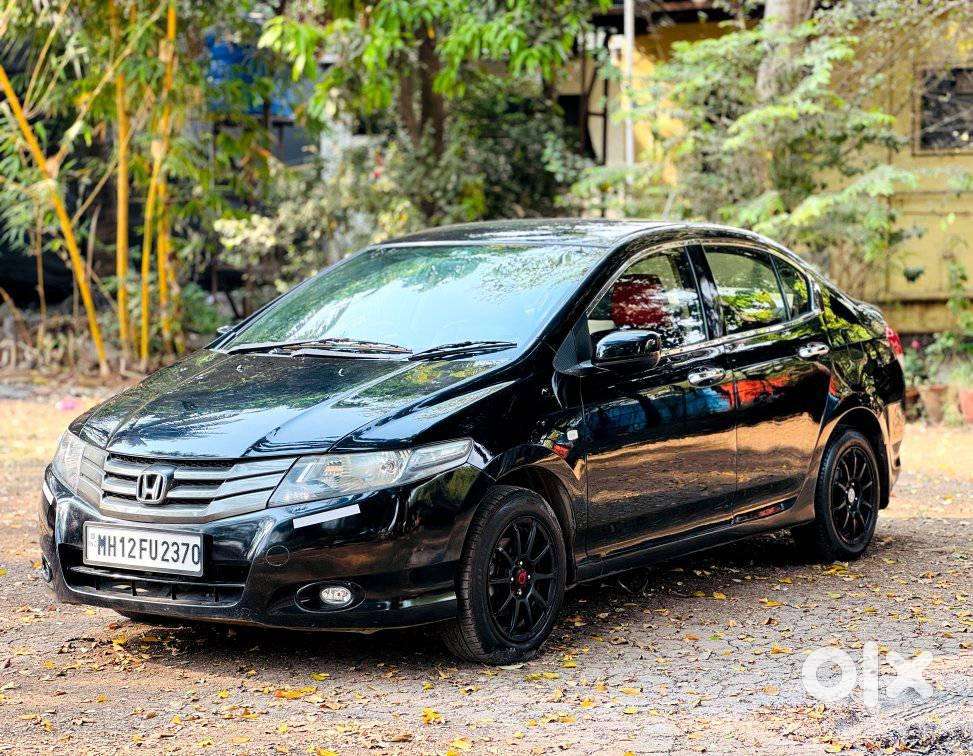 Honda City V AT I-VTEC, 2010, Petrol