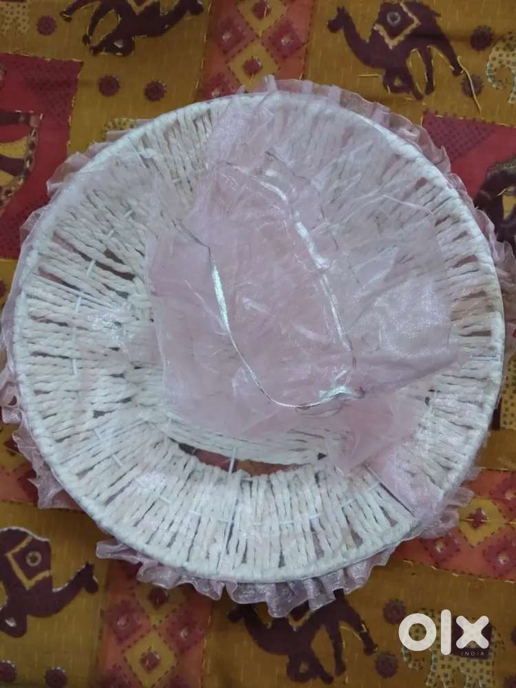Gifting Tokri