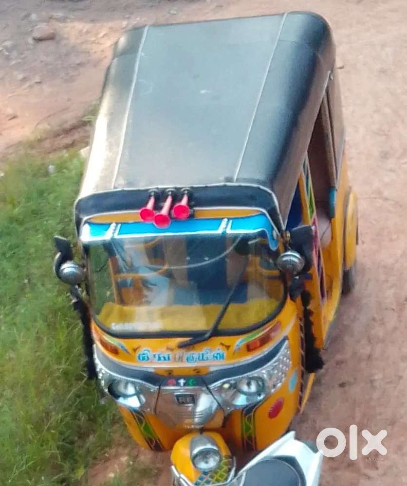 Aren't sale bajaj auto 2018 modal 2year fc ,ins current