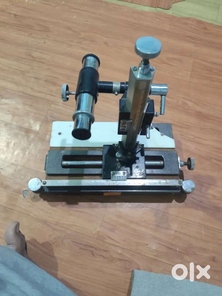 Travelling microscope