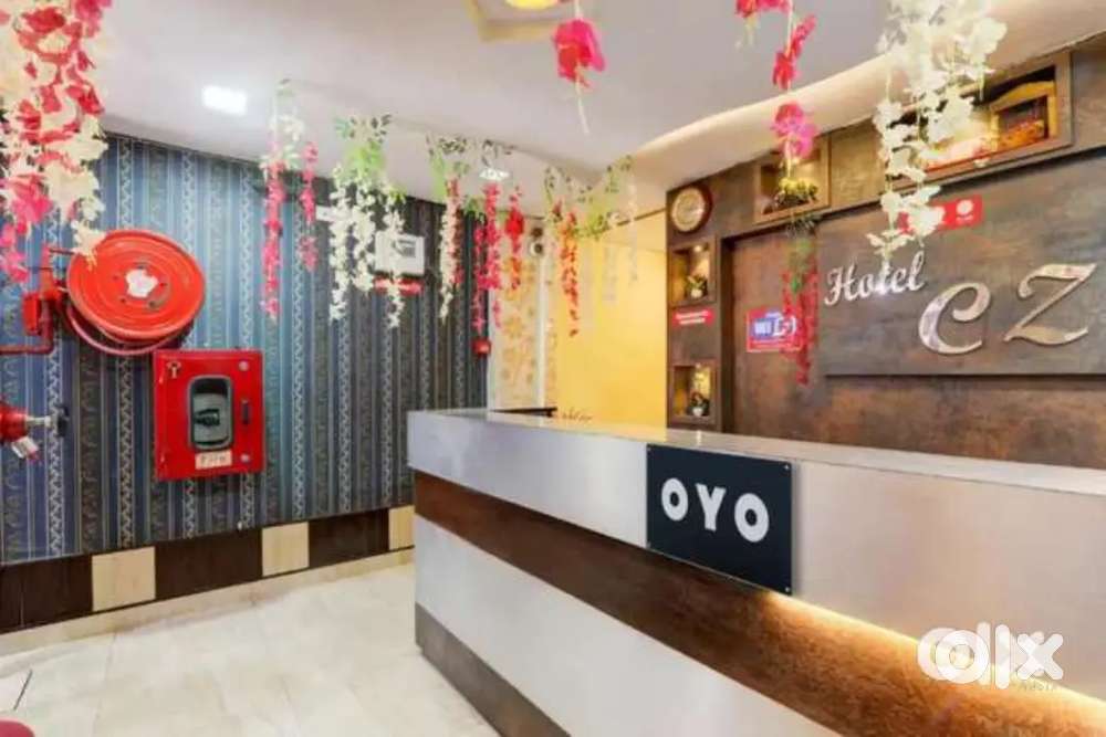 HOTEL में लड़के और लड़कियों की जरूरत है