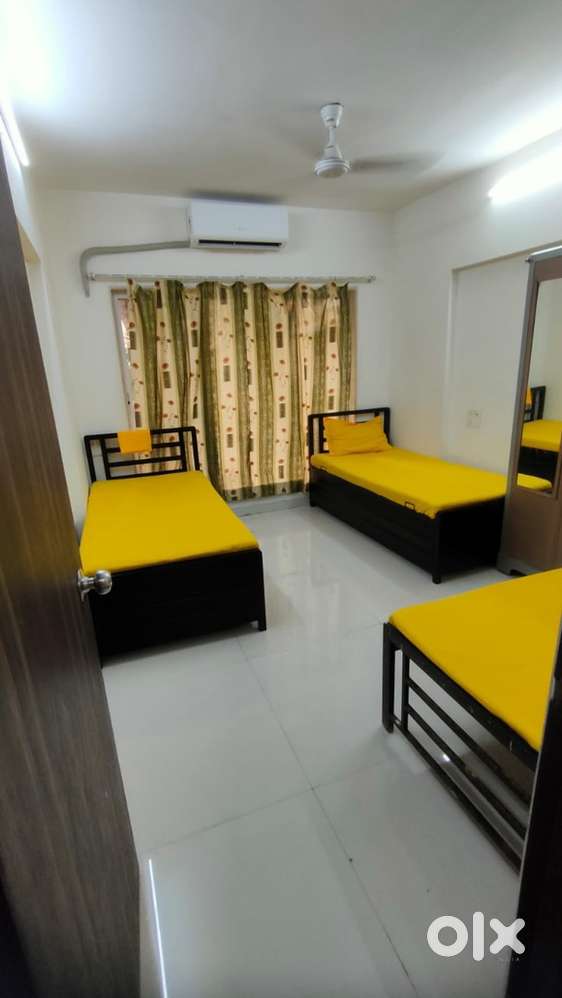Double three sharing boys pg Andheri West near railway