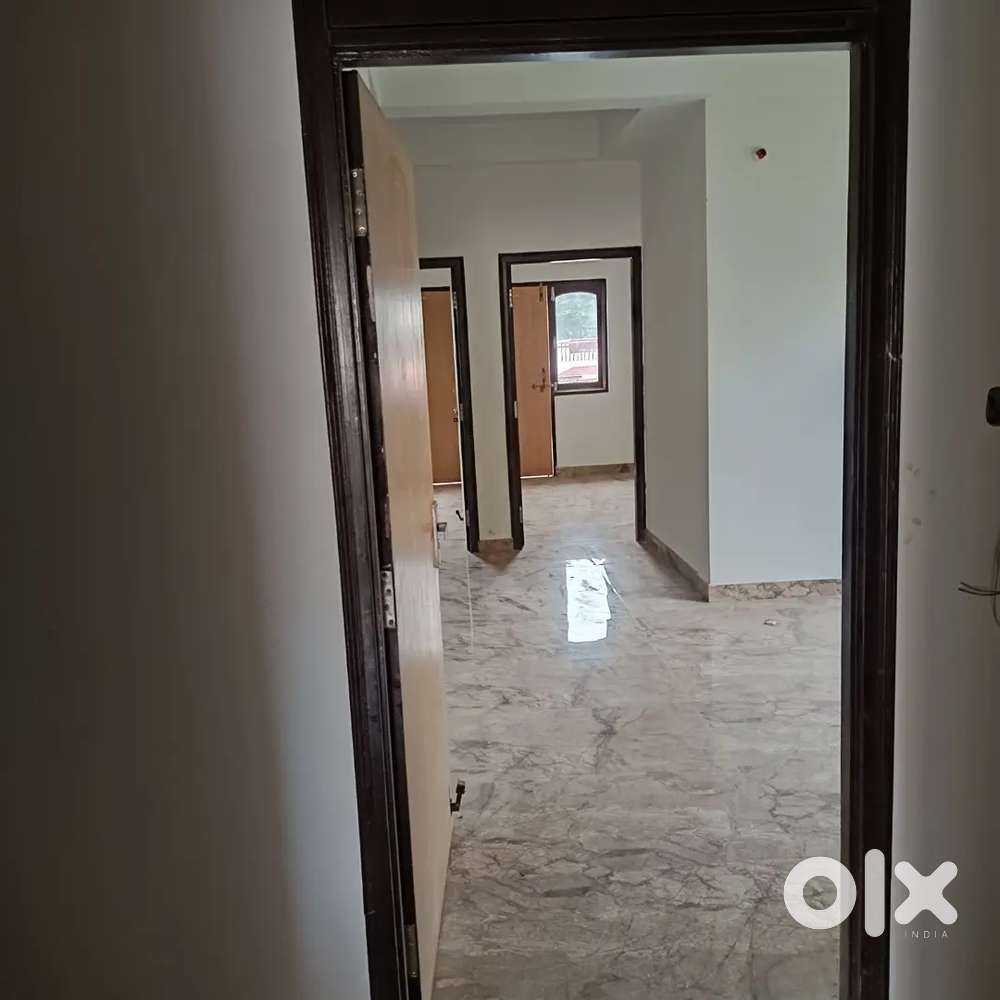 Best Location Near to BHU flat Available for Rent