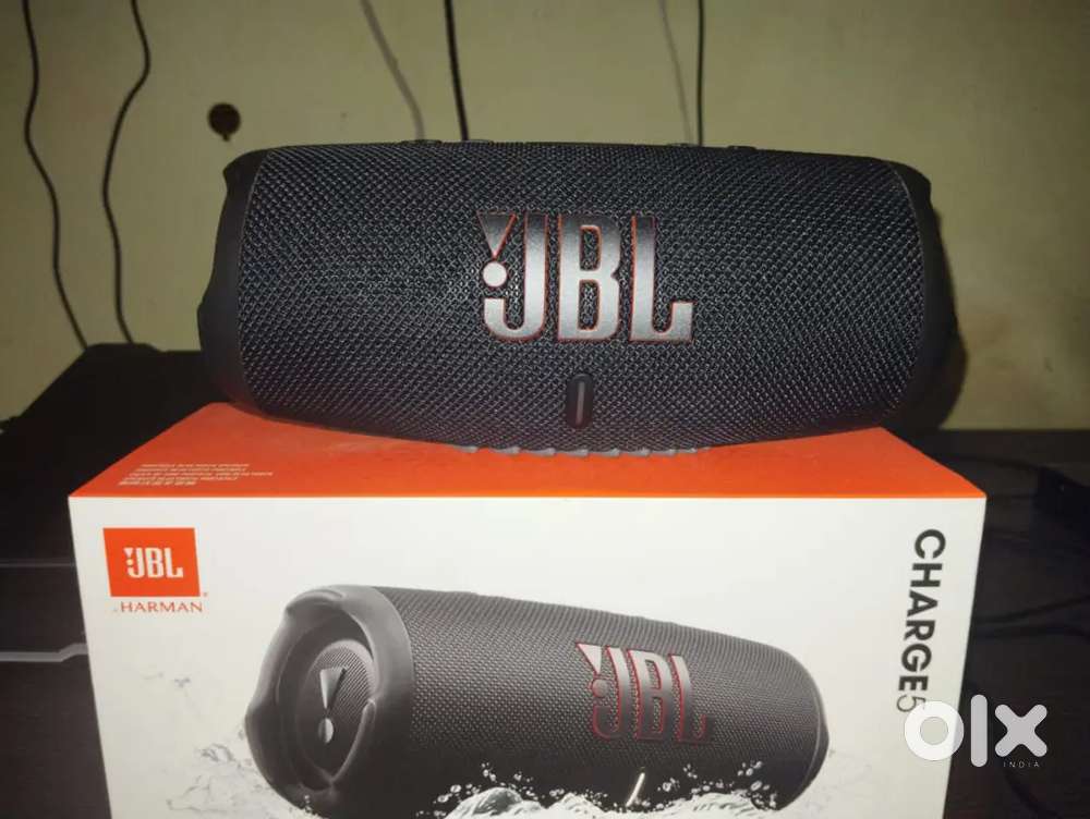 JBL CHARGE 5 BLUETOOTH SPEAKER BLACK EXCELLENT CONDITION