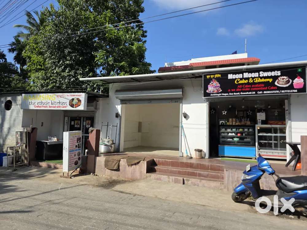 Shop Rent in Zoo Road 170sq.ft