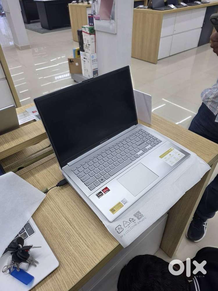Asus Vivobook Go 15 (Ryzen 5 / 16GB / 512GB SSD) – Excellent Condition