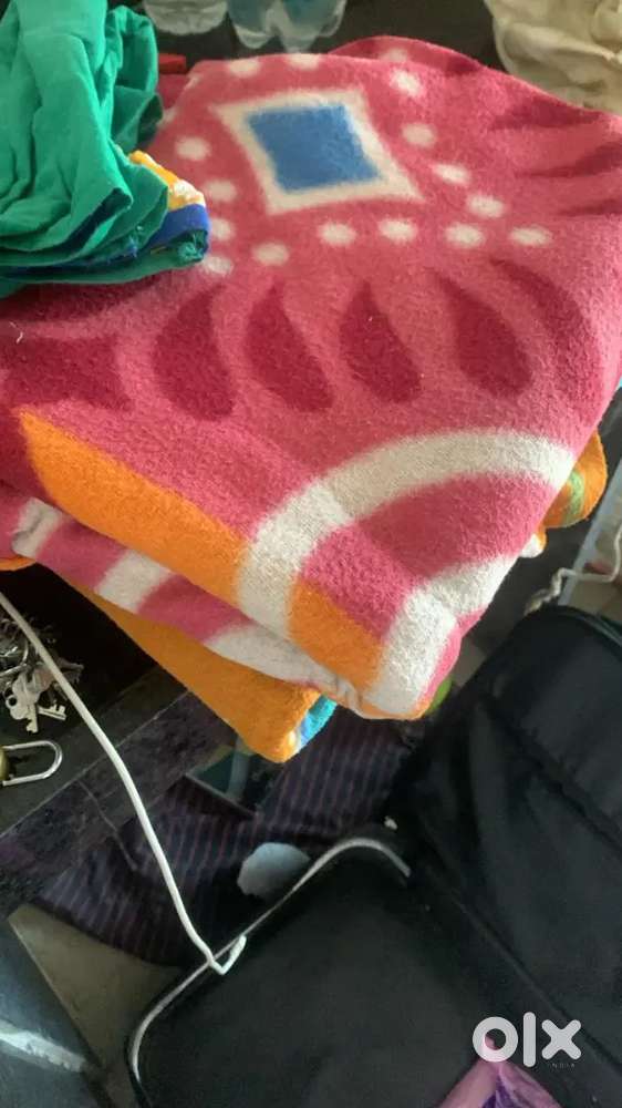 Blanket sale 200 rs only