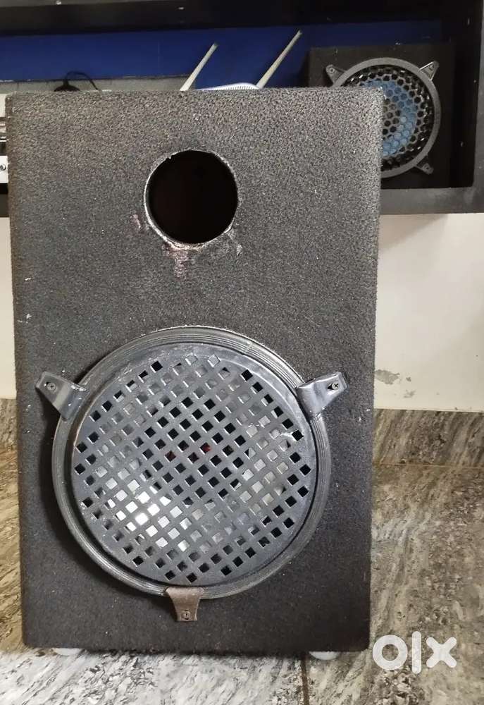 Sub woofer 10 inch with 2 speakers (6 inch)