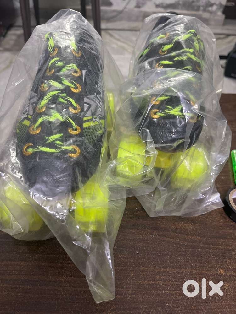 brand new jonex shoe skates professional with bag