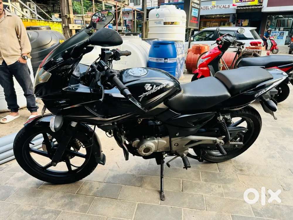 Neat & Clean, Single User Bajaj Pulsar 220 DTS-i For Sale