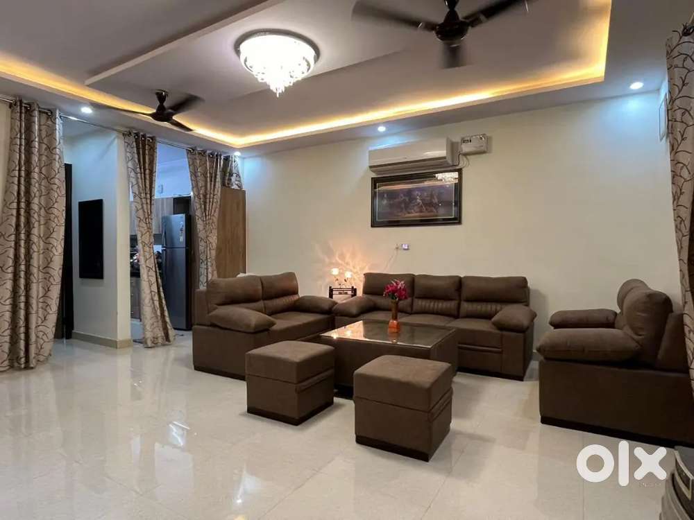 9 seatter SOFA SET WITH TABLE