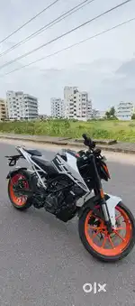 KTM DUKE 200