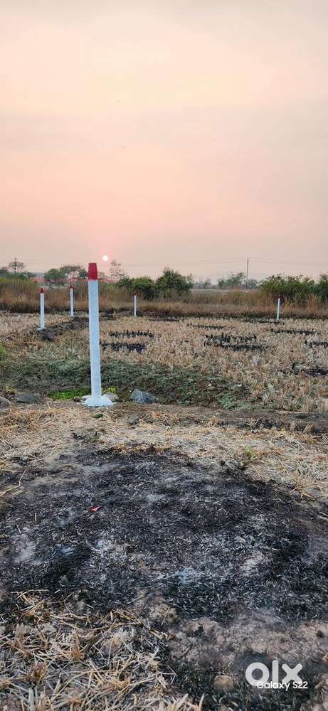 Plot near by Nhava shiva and dronagiri railway Station