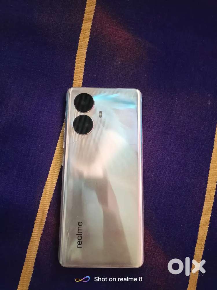 Realme 10pro plus 8gb ram 128 memory