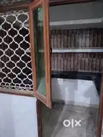 1room lat bath kitchen store