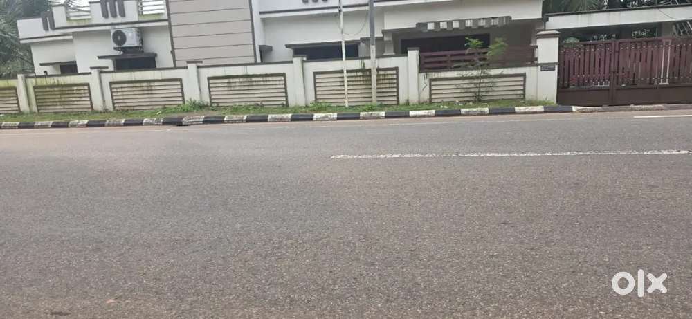 9 cent super prime commercial plot in chevarambalam town