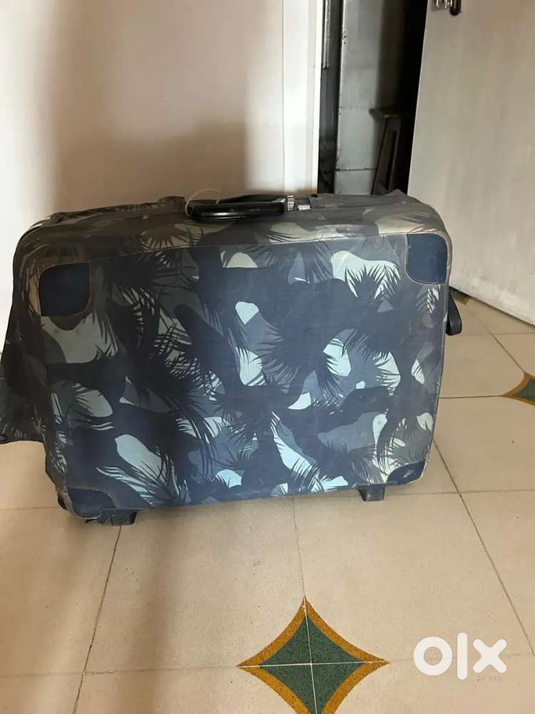 VIP suitcase (Negotiable)