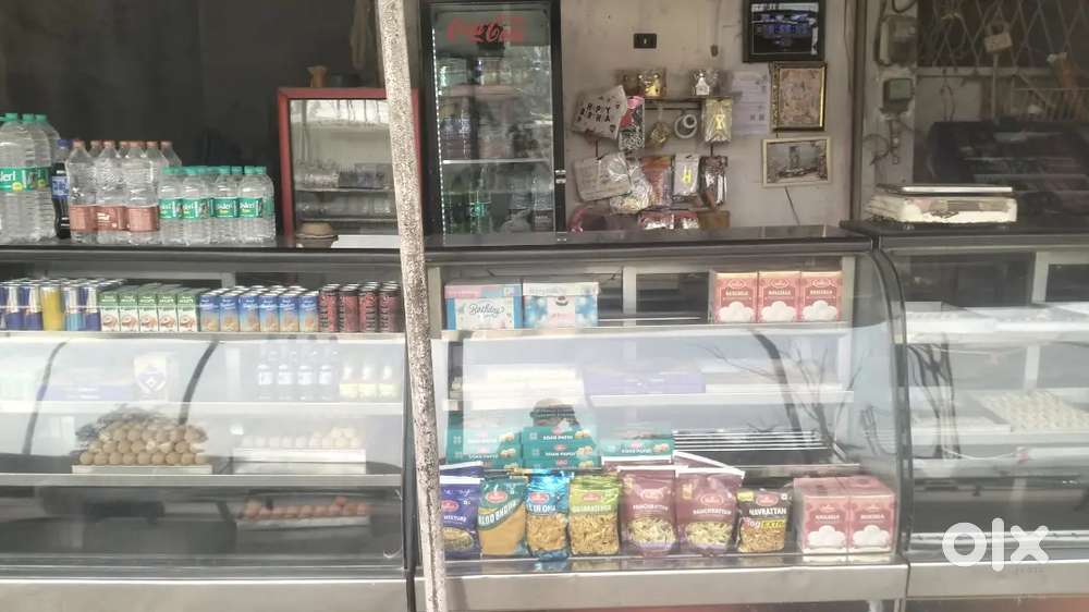 Sweets karigar and countr sell man